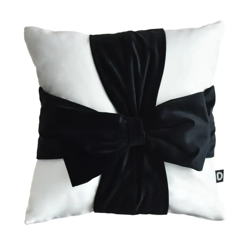 Zamów dziś Poduszka VELVET VE2219 Czarna kokarda 40 x 40 cm -