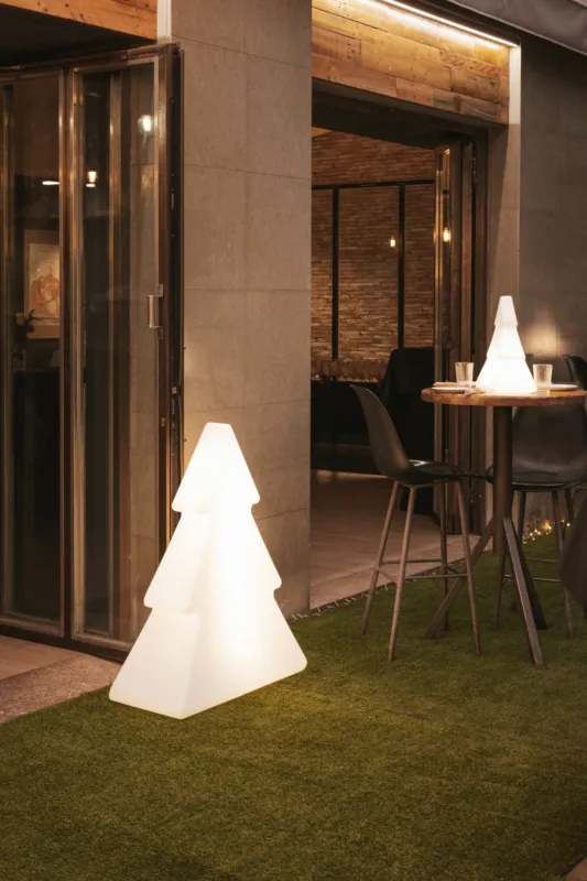 Cena promocyjna Lampa zewnętrzna choinka biała 3138 PINUS 100 BATTERY – New Garden