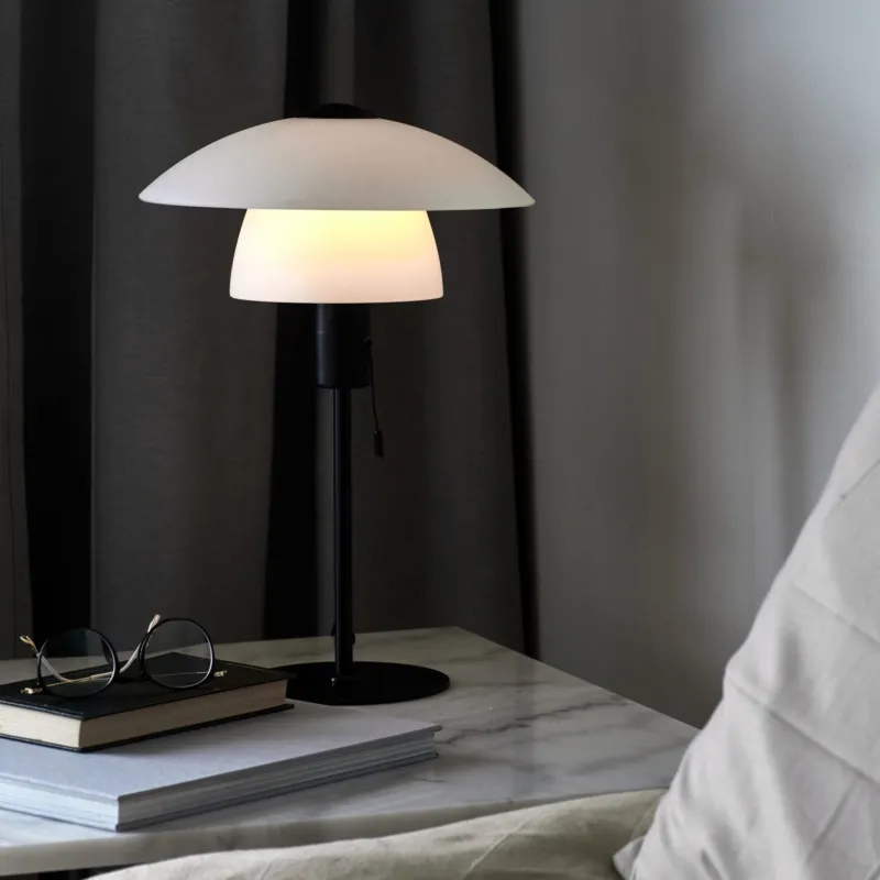 Bezpieczne zakupy Lampa stołowa Verona o klasycznej formie