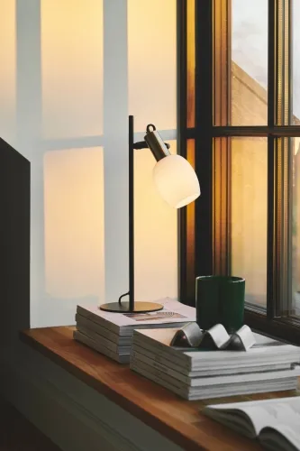Bezpieczna płatność Czarna lampa stołowa z regulowanym kloszem Nordlux 2312305003 Arild E14 45cm